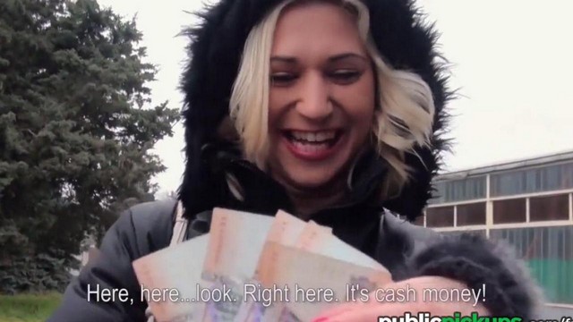 Порно видео #4656: немки, пикап, на публике, за деньги